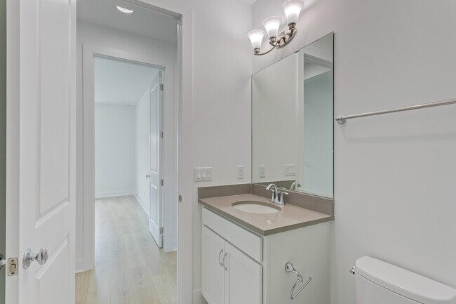 Building Photo - 13559 Artisan Cir