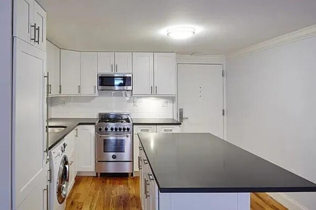 Primary Photo - 2 bedroom in New York NY 10010