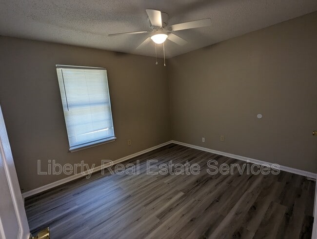 Building Photo - 1413 Desert Storm Dr