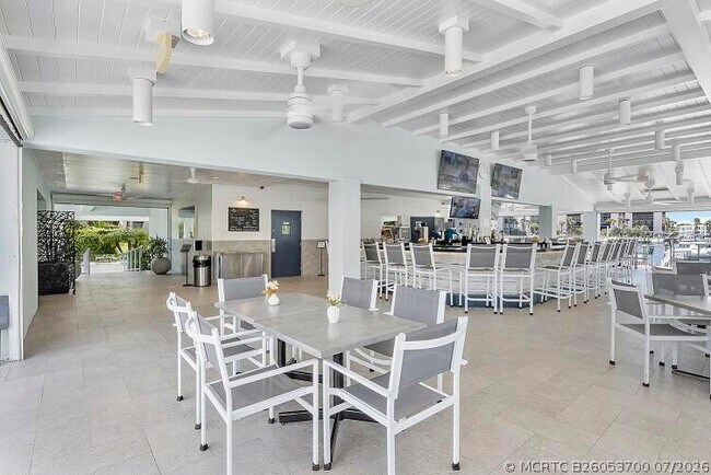 Building Photo - 2687 N Ocean Blvd