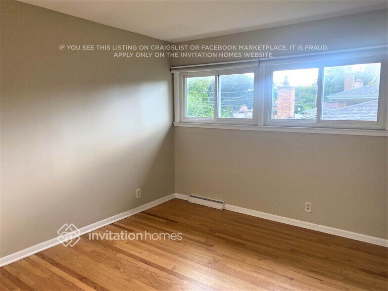 Building Photo - 3643 Greenwood St