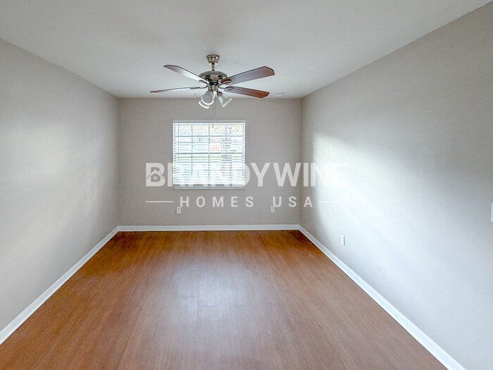 Building Photo - 215 Shore Rd