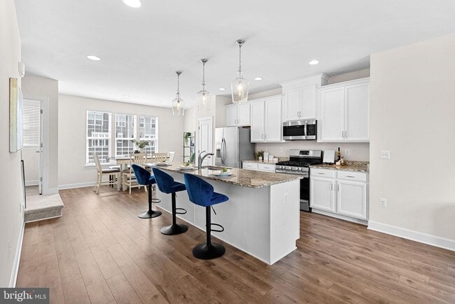 Building Photo - 15292 Westham Ct