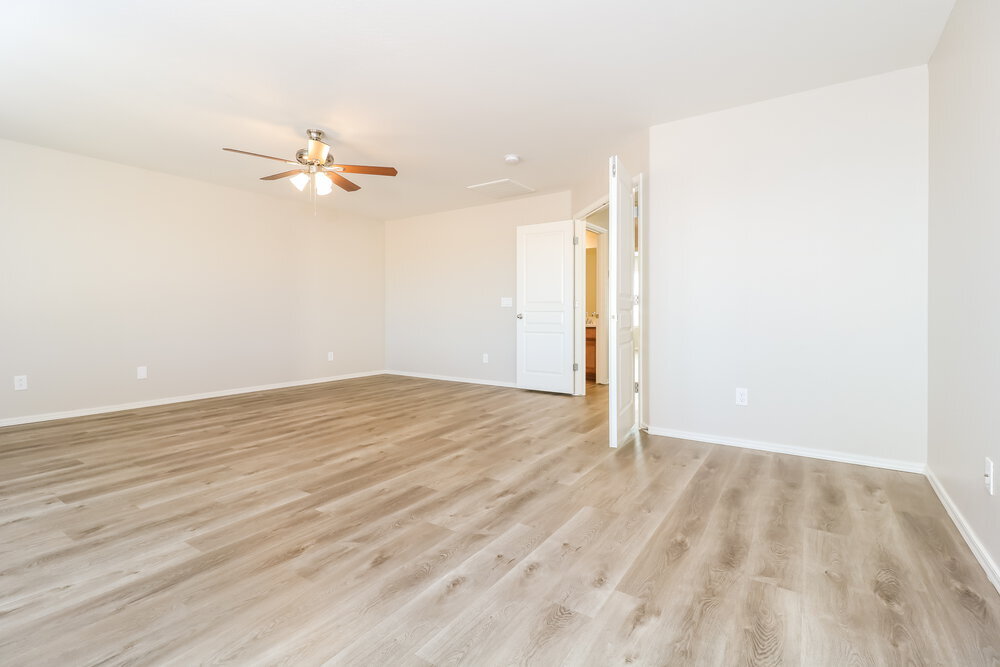 Building Photo - 28779 N Spur Dr