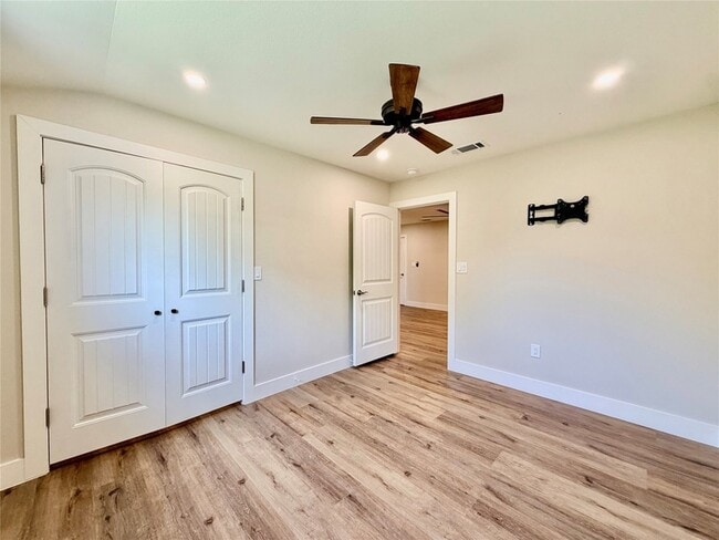 Building Photo - 13555 Chisum Rd