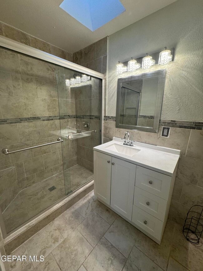 Building Photo - 3033 Tierra Humeda Dr