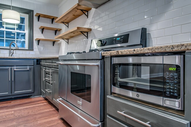 Building Photo - 308 Highland Ave