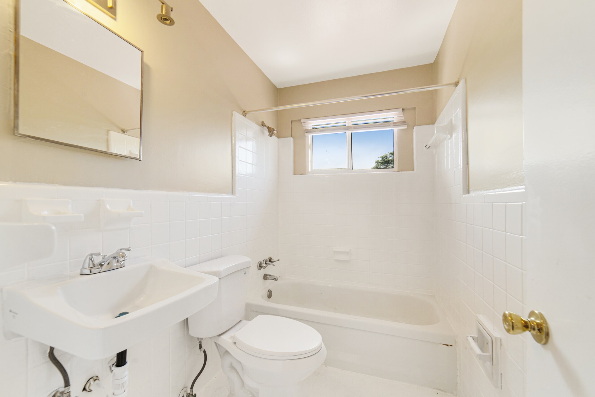 Building Photo - 3410 Elizabeth St NW