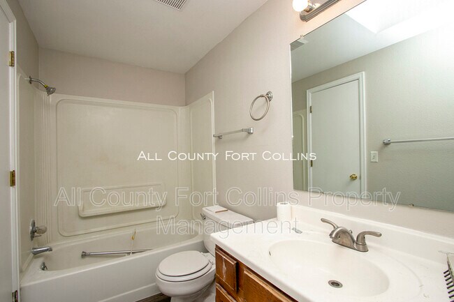 Building Photo - 774 S Edinburgh Dr