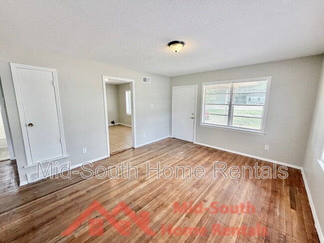 Building Photo - 1379 Ferguson Rd
