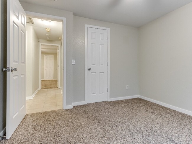 Building Photo - Super clean and updated!