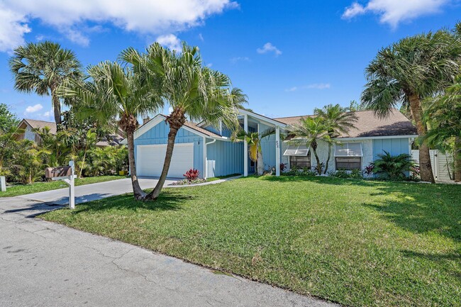 Building Photo - 905 Sandy Oaks Dr