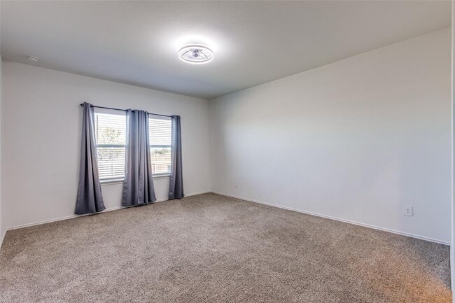 Building Photo - 543 Sandringham Lp