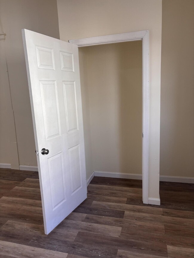 Building Photo - Walk everywhere - Charming Studio Loft in the Heart of Bath, Maine!