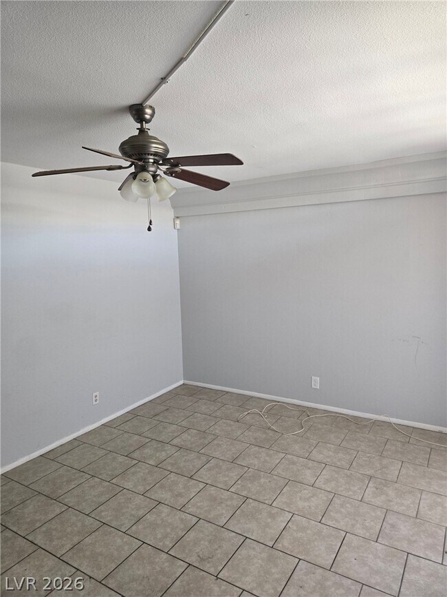 Building Photo - 3853 Soda Springs Dr