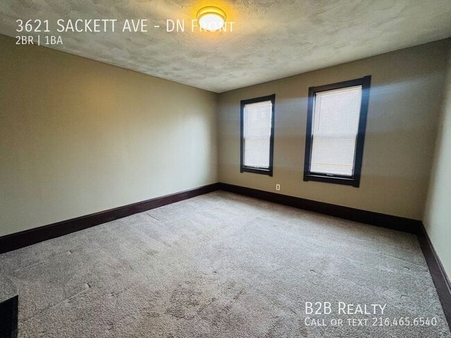 Building Photo - 3621 Sackett Ave