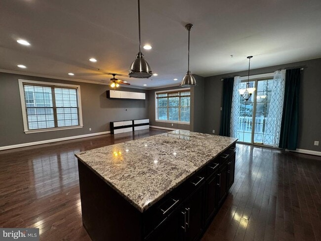 Building Photo - 4 Stonehaven Cir