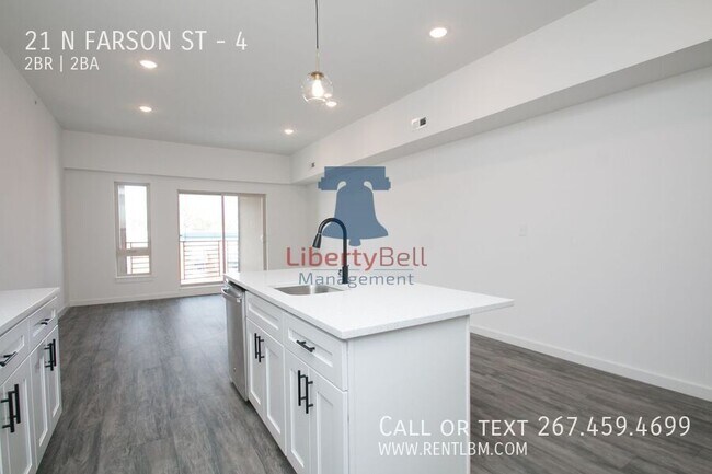 Building Photo - 21 Farson St