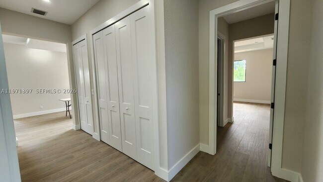Building Photo - 47 Brig Cir E