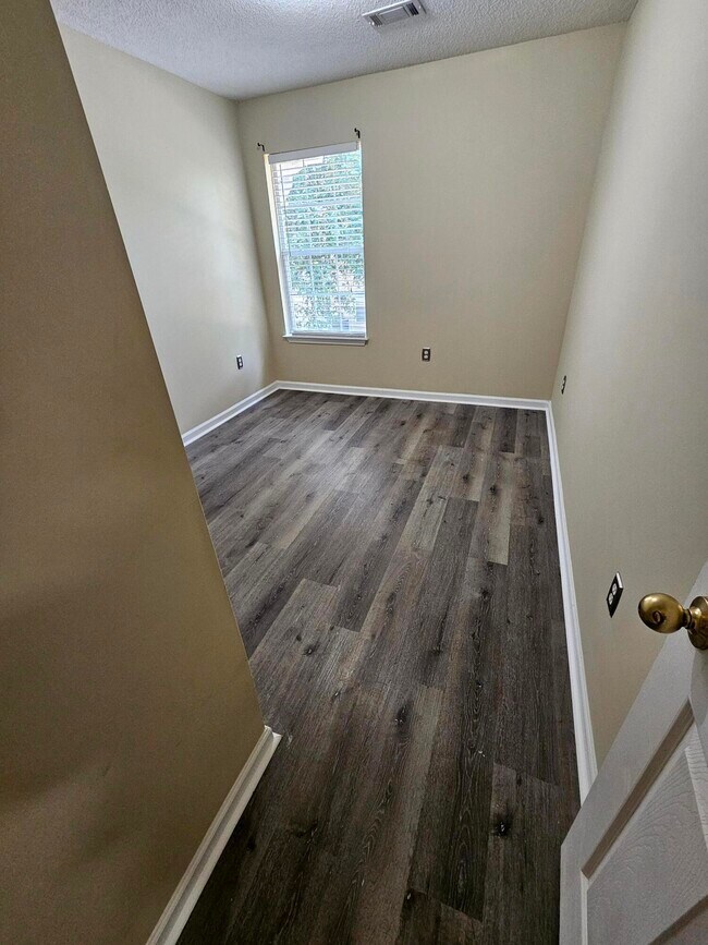 Building Photo - 357 Crooked Pine Trail