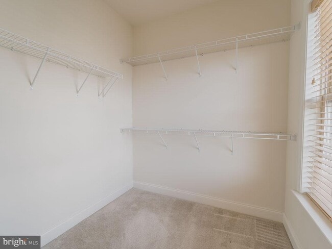 Building Photo - 22595 Windsor Locks Square