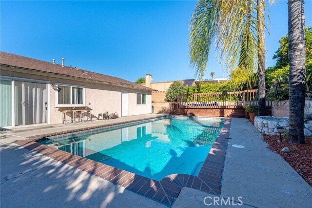 Building Photo - 324 S Palo Cedro Dr