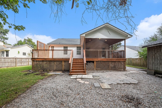 Building Photo - 1167 Landsdowne Dr