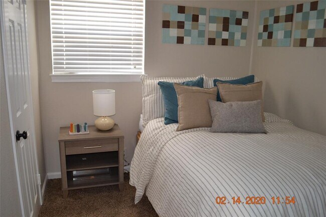 Building Photo - 6115 Bandera Ave