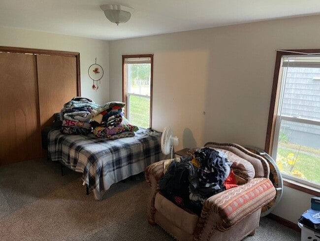 Building Photo - 2 Bedroom, 1 Bath Single Family Home with ...