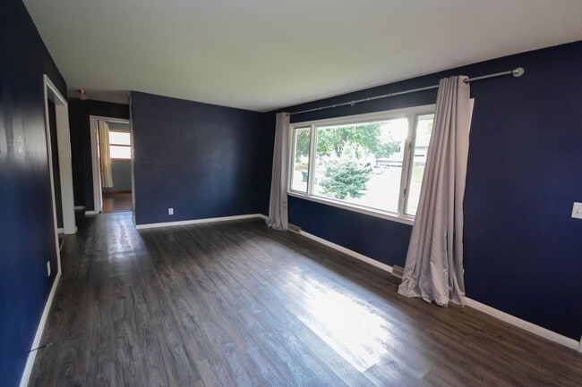 Building Photo - Ranch style home with incredible updates throughout!
