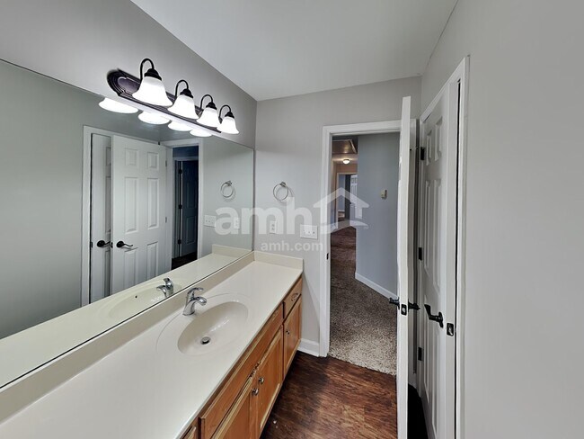 Building Photo - 3035 Romain Trail