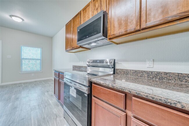 Building Photo - 6934 Orchid St