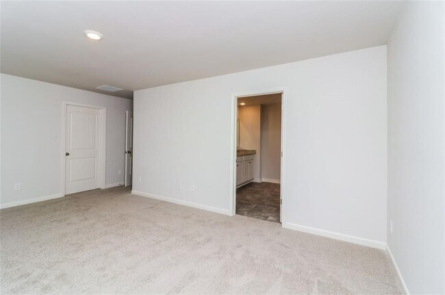 Building Photo - 103 Landsdowne Way