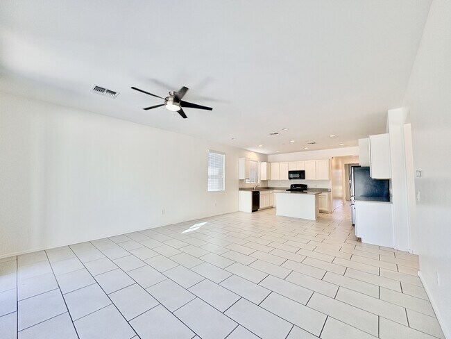Building Photo - 7214 S Via Tierra Mesa
