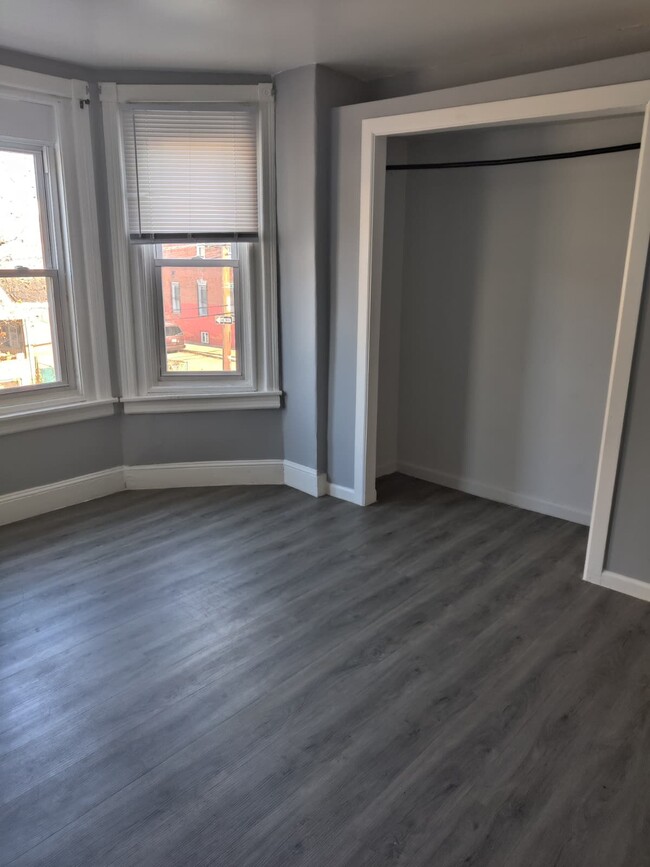 Building Photo - 5020 Westminster Ave