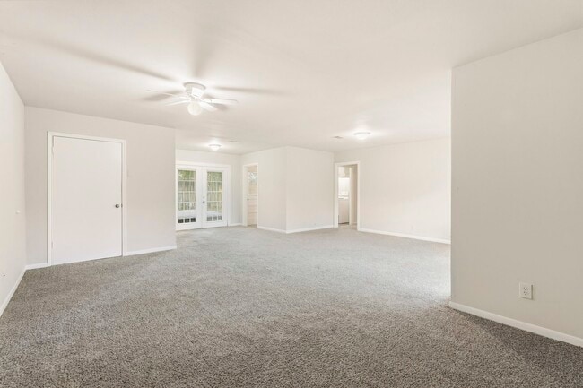 Building Photo - 2918 Tarpey Ave