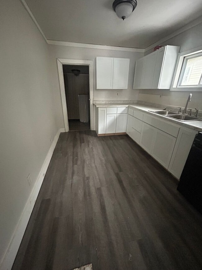 Building Photo - 1 bedroom 1 bath House