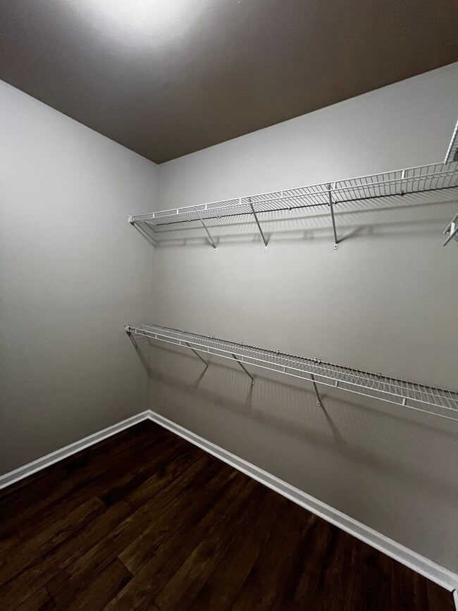 Building Photo - Fultondale/ Chapel Hill Sub-Division 4 BR / 2 Barhrooms / 2 car Garage