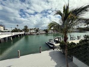 Building Photo - 8435 Crespi Blvd