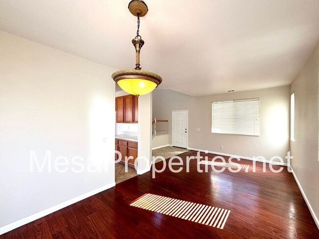 Building Photo - 13720 Thrush Ct