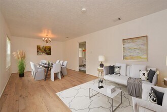 Building Photo - 3315 Honey Creek Dr