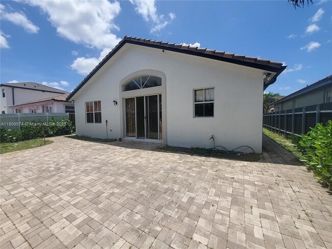 Building Photo - 15435 SW 24th Terrace