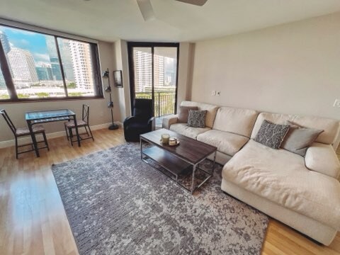 Building Photo - 540 Brickell Key Dr