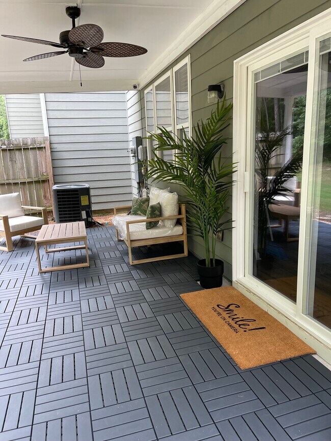 Building Photo - 980 Mays Ln SW