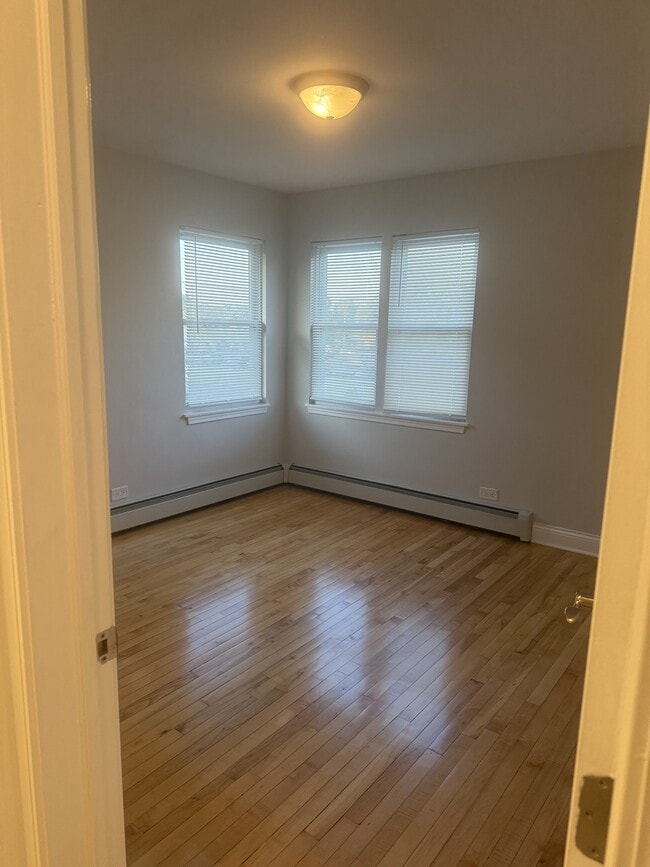 Building Photo - 301 Bluff Ave