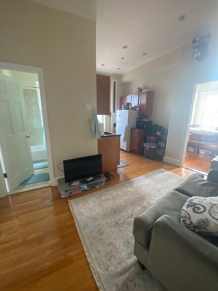 Building Photo - 1177 Commonwealth Ave