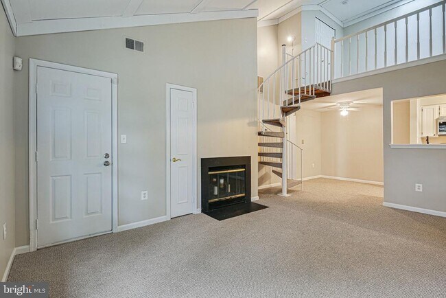 Building Photo - 13027 Shadyside Ln