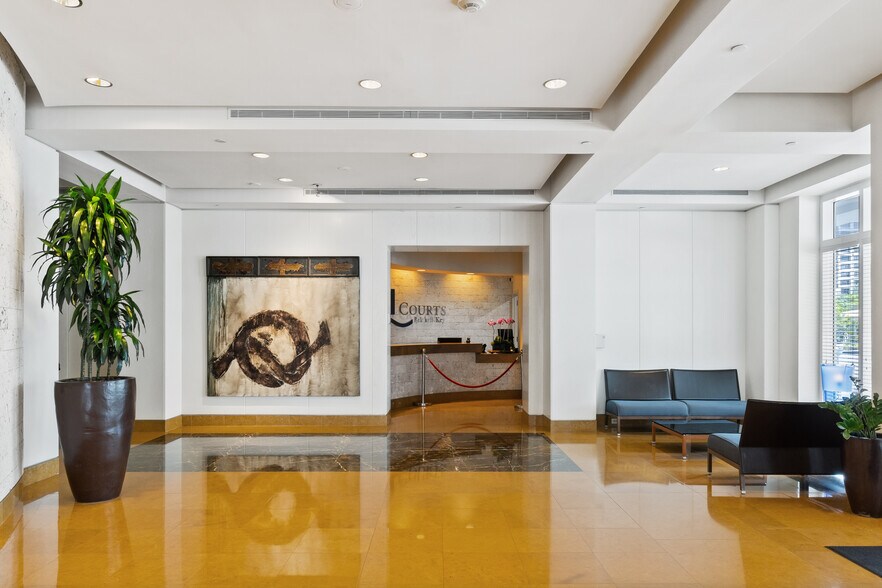 Building Photo - 801 Brickell Key Blvd