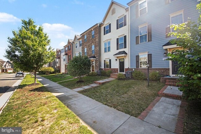 Building Photo - 18143 Red Mulberry Rd