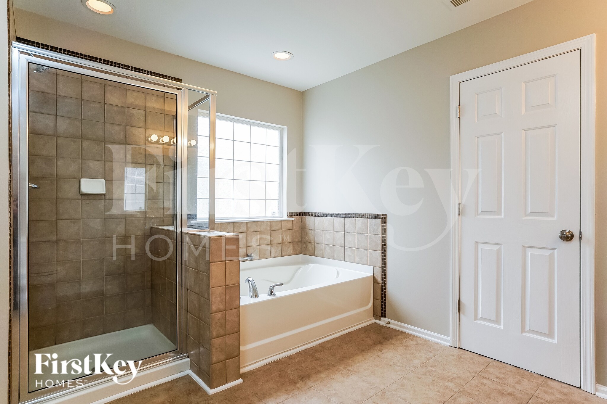 Building Photo - 2 Red Sage Ct